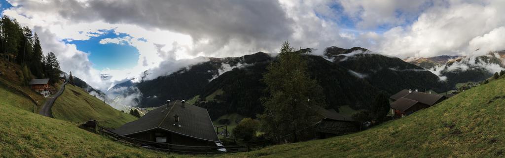 이너빌그라텐 Bergbauernhof Ausserberglet 빌라 외부 사진